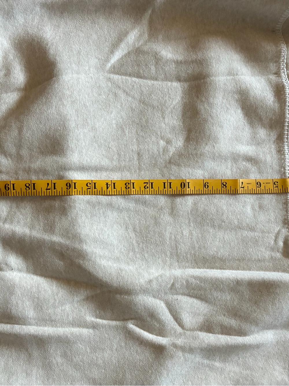 UGG sweatshirt size medium - Picture 4 of 5